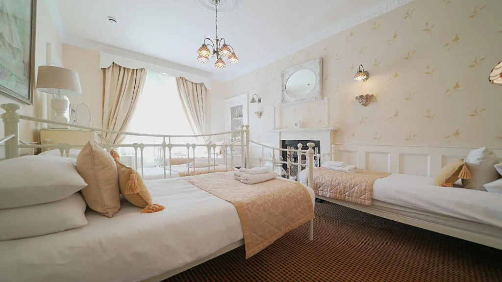 The Old Tramhouse Self Catering Traditional Charming Apartments Located In The Heart Of Historic Stirling For Short-Long Stays In Stirling For Tourism & Events & Contractor Base Stays For Central Belt Area & Open To Book All Year Round
