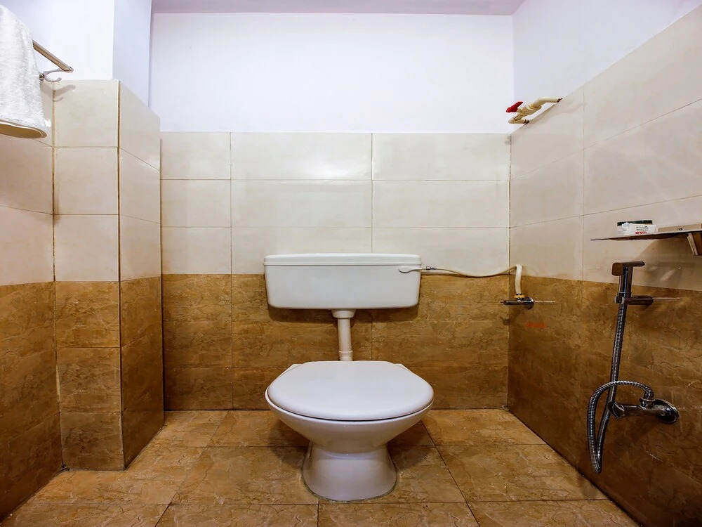 OYO 23323 Hotel Dove