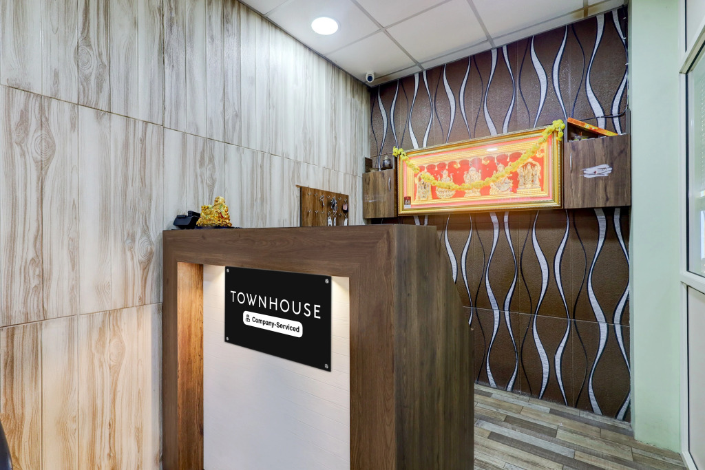 Townhouse Koyambedu Metro Station Chennai Formerly SR Residency