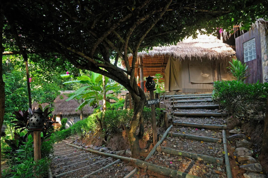 Kamu Lodge