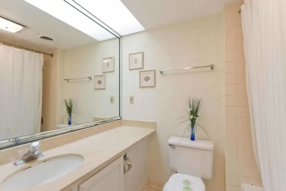 Saida Royale Condominium 9044-45