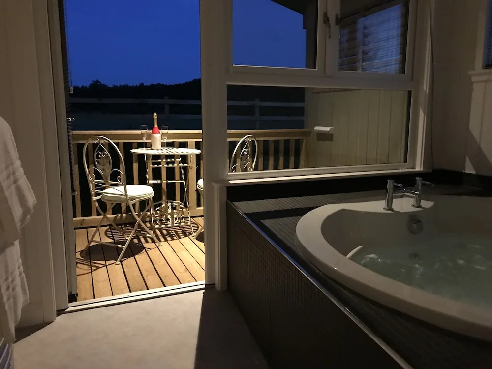 Silverwood Luxury Lodge Resort, 37 individual stunning properties