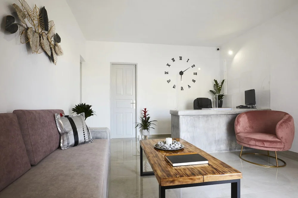 Alyvia Suites