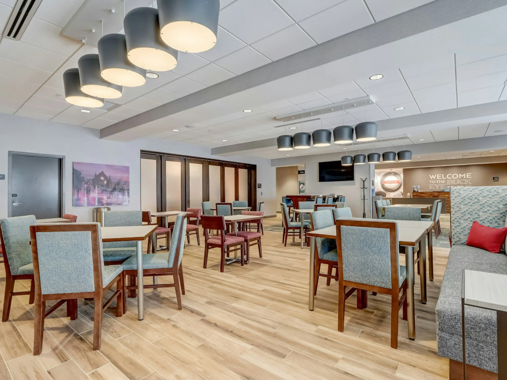 Hampton Inn & Suites Cincinnati Midtown Rookwood