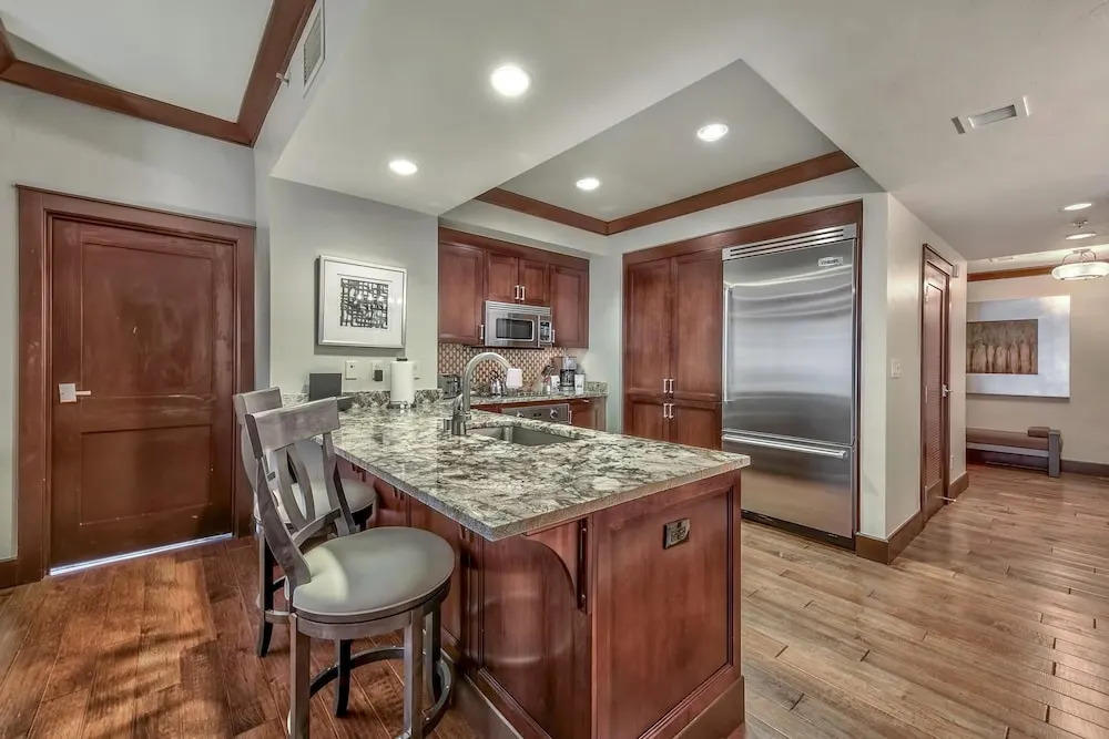 Summer Sale: Constellation S | 3 Bedroom Penthouse Condo by RedAwning