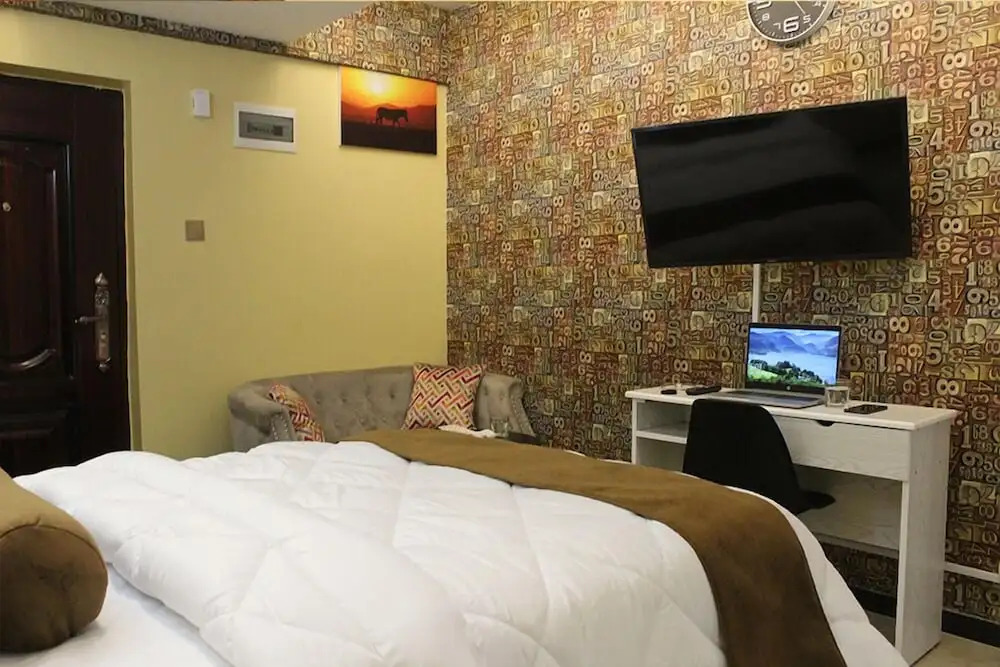 Hidden Gems Studio Apartments