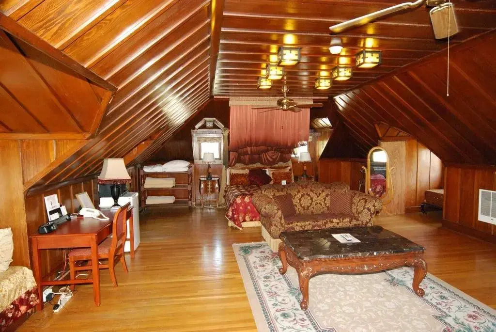 Rose Garden Inn