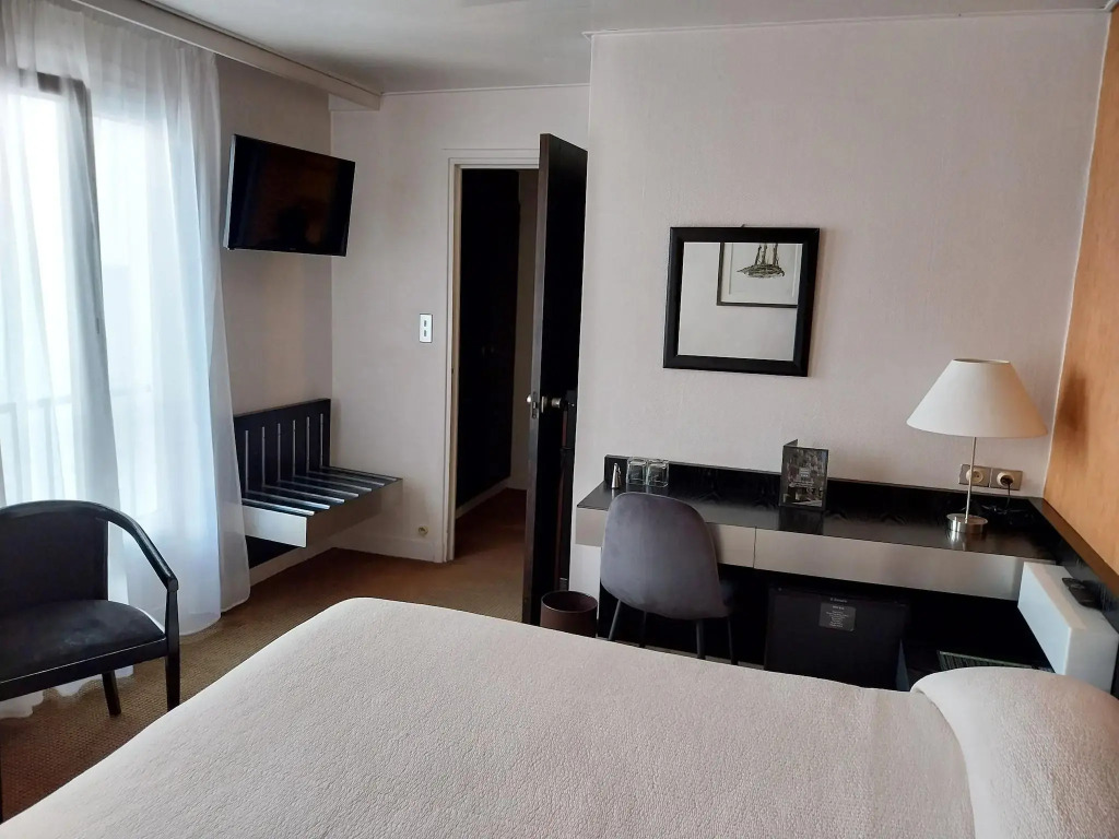 HOTEL ALISON