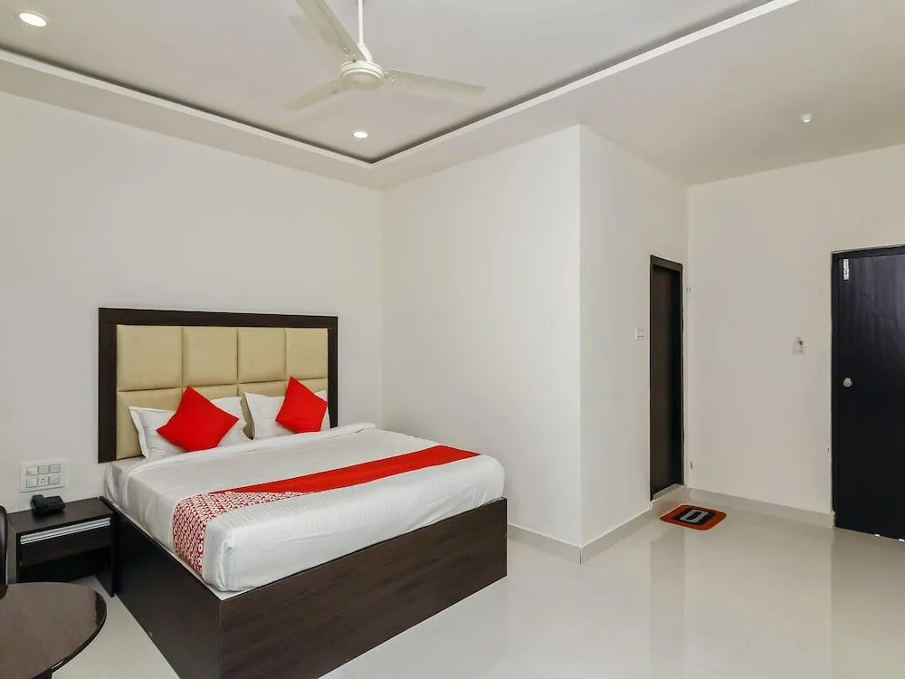 OYO 26941 Hotel Palm International