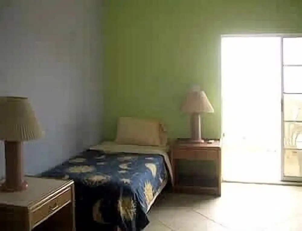 Kokomo Hotel