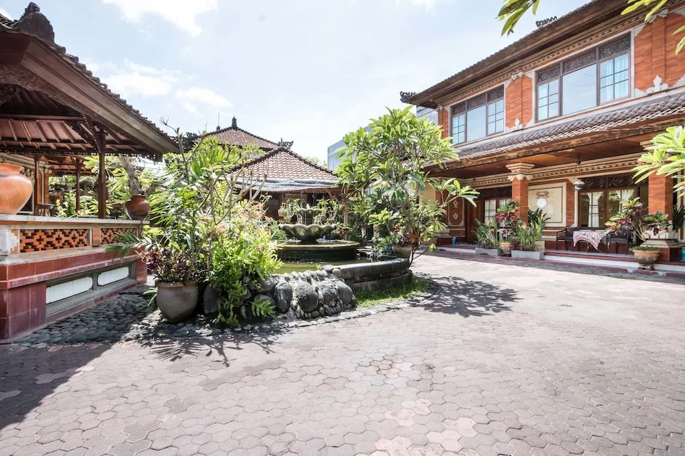RedDoorz near Duyung Beach Sanur