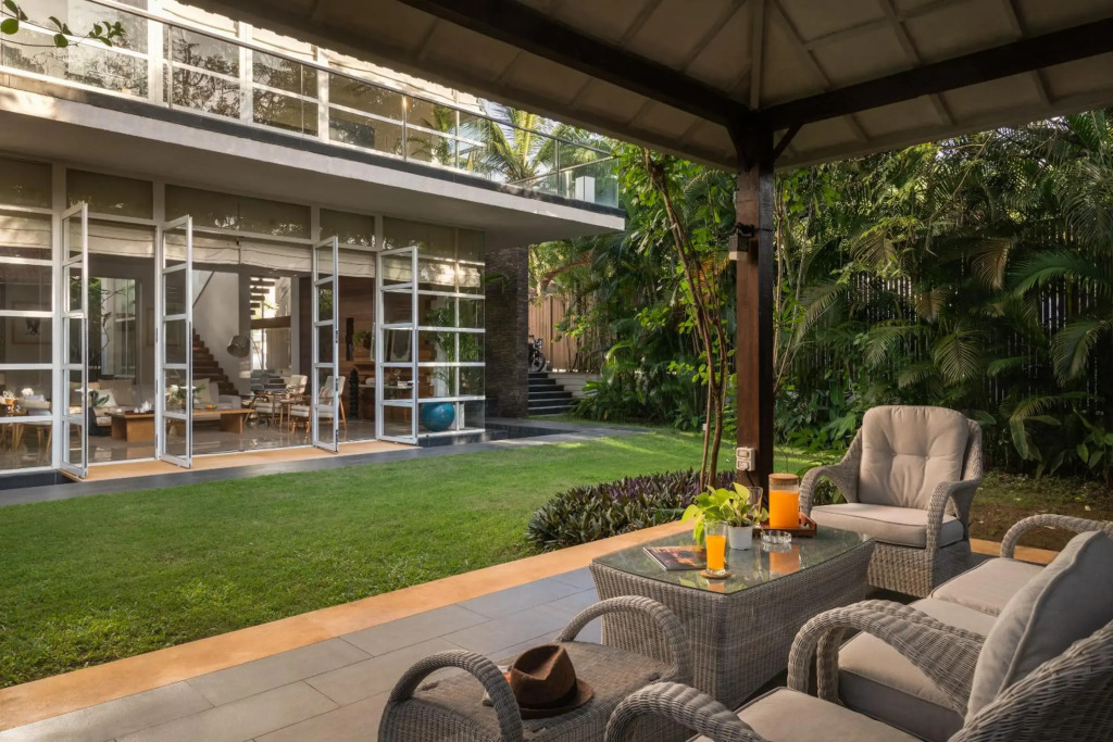 Seis Villa by The Blue Kite - 4BHK Villa 10 Mins from Baga Beach with Bathtub, Private Pool, Gazebo, Garden, Security