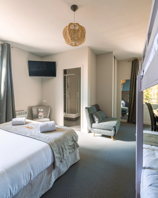 Logis hôtel Aux Berges de lAveyron