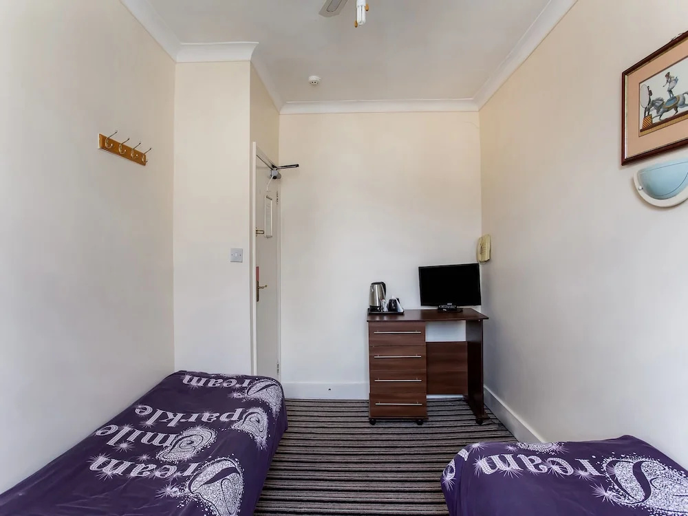 Enrico Hotel