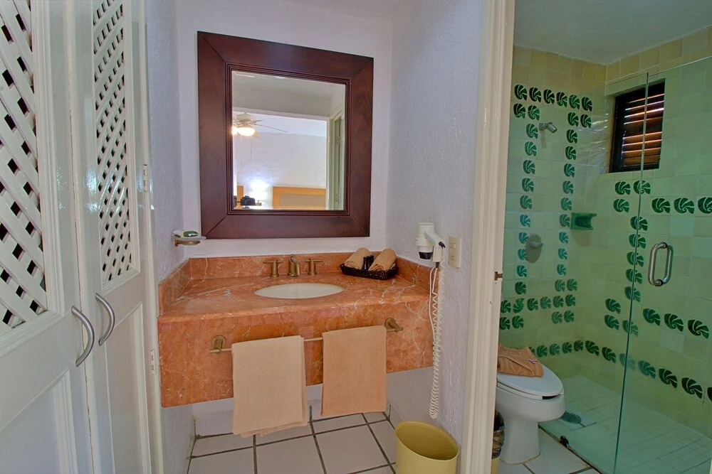 Villa Facing the Beach in a Large Terrace 7 Pools, Tennis Courts, 247 Security