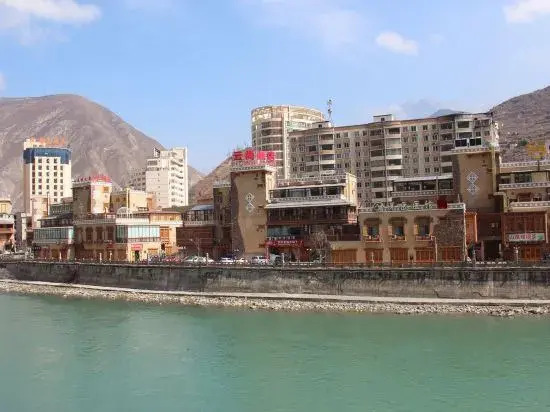 Yunshang Holiday Hotel