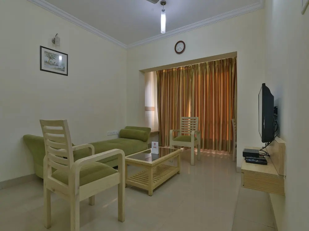 OYO 12993 Pramila Court