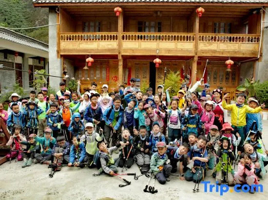 Summit  Inn