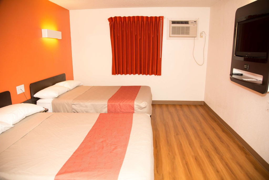 Motel 6-Omaha, NE