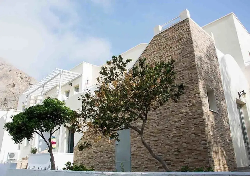 Sail Inn Studios & Apartments