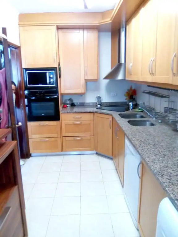 House With 4 Bedrooms in Corroios, With Pool Access, Enclosed Garden a