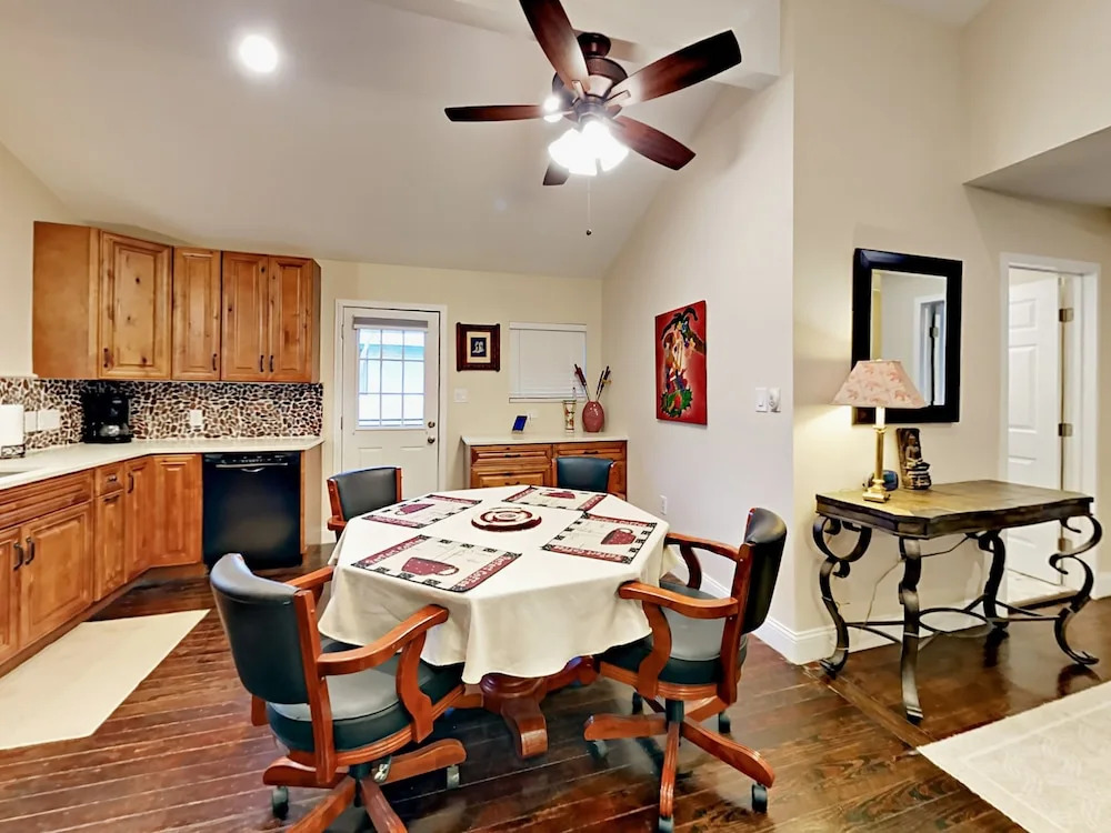 Charming East Austin 1 Bedroom 1 Bathroom Home