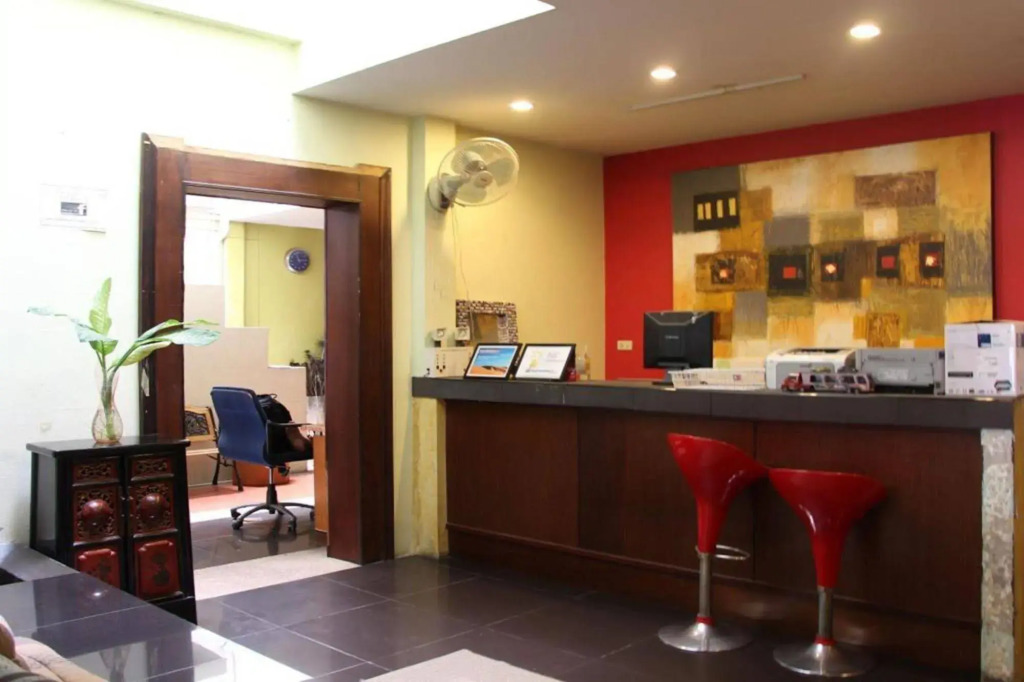 OYO 1054 Phuket Backpacker Hostel