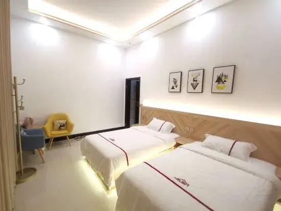 Longhai Yijian B&B