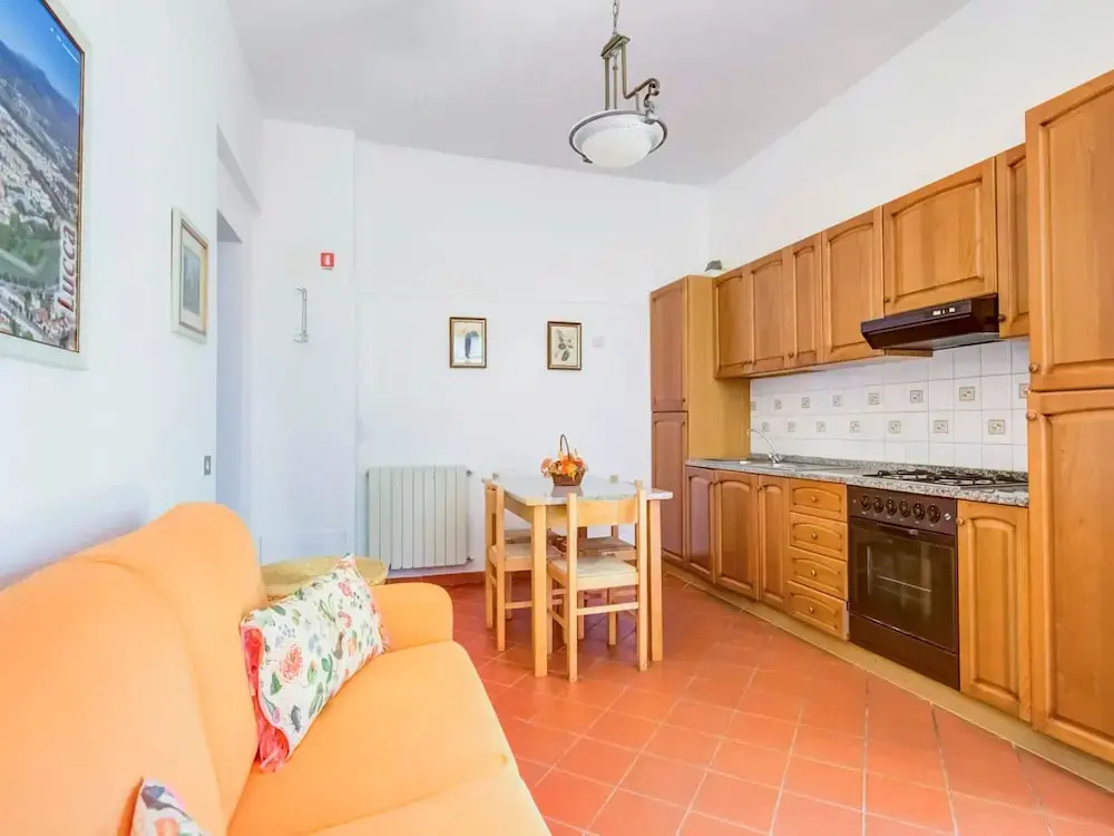 Apartment in Peccioli With Pool