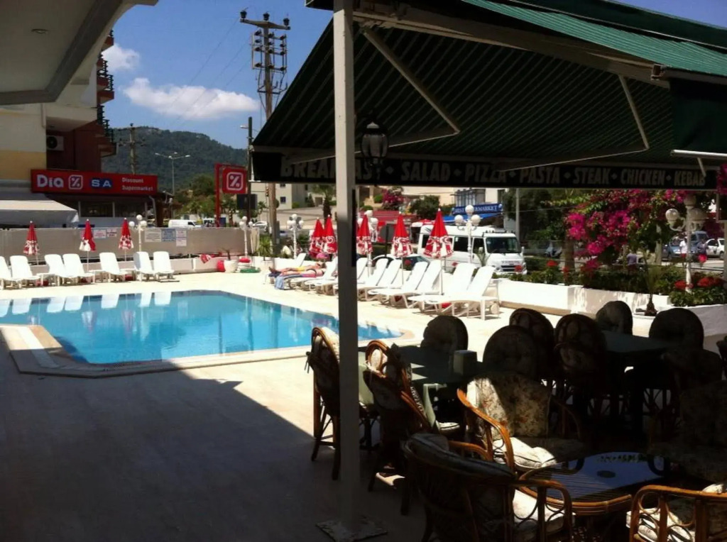 Oasis Otel