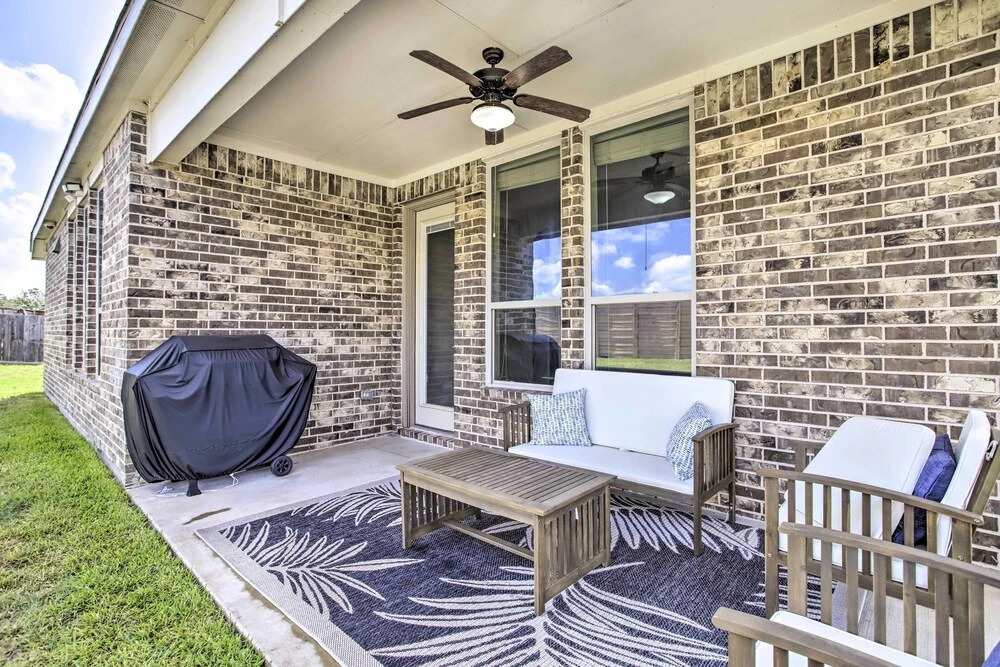 Spacious Cypress Home in Fairfield Community!