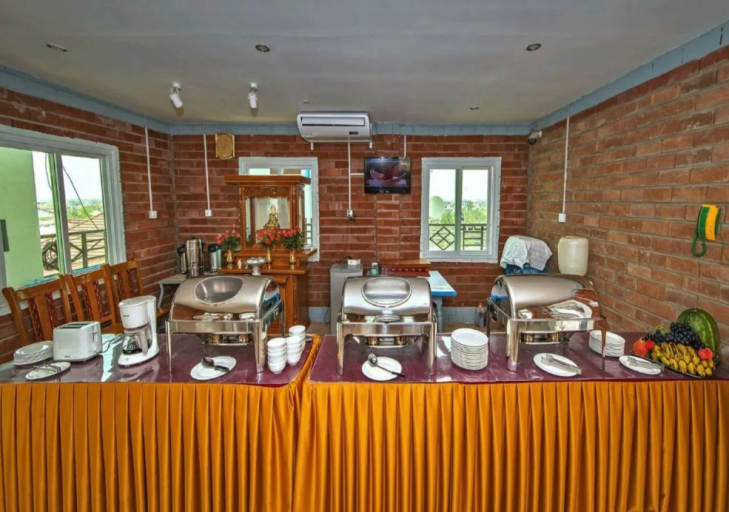 Shwe Hnin Si Hotel