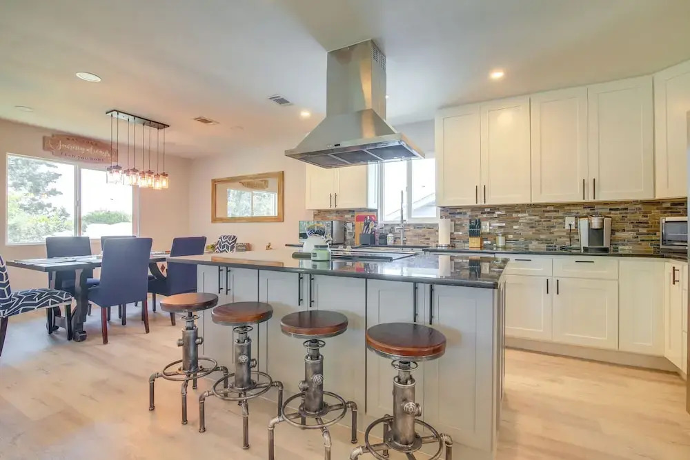 Lago Vista Vacation Rental w/ Fireplace!