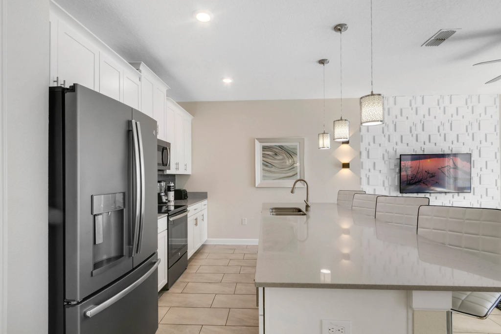 4 Bedrooms 3 Bathrooms Storey Lake 4863 Rc