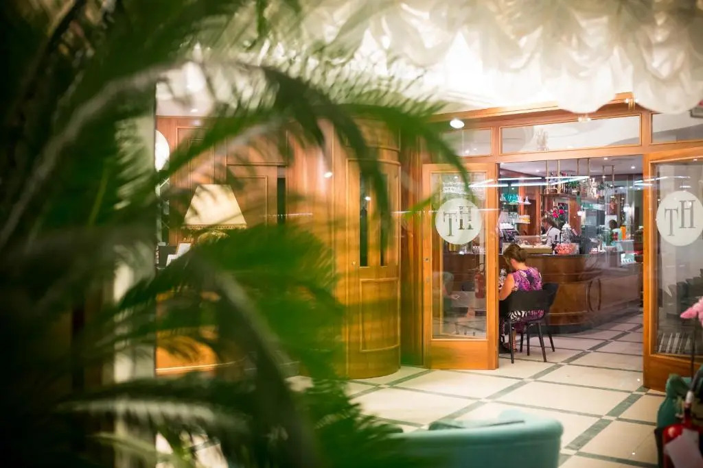 Hotel Tritone