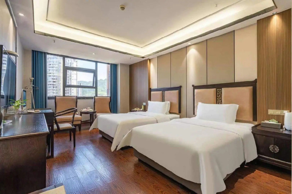 Caifu Holiday Hotel