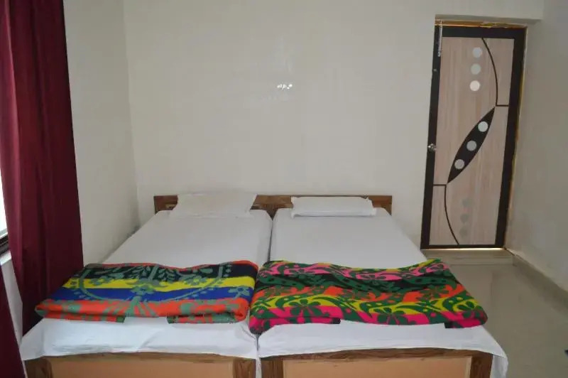 Middle Way Home Stay