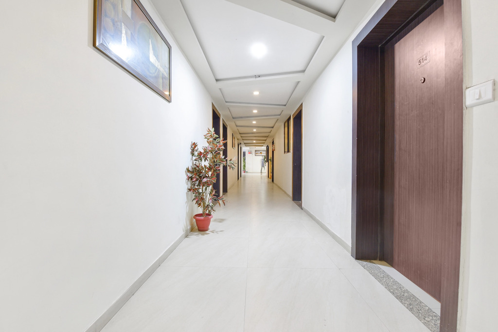 Fabhotel Skyland