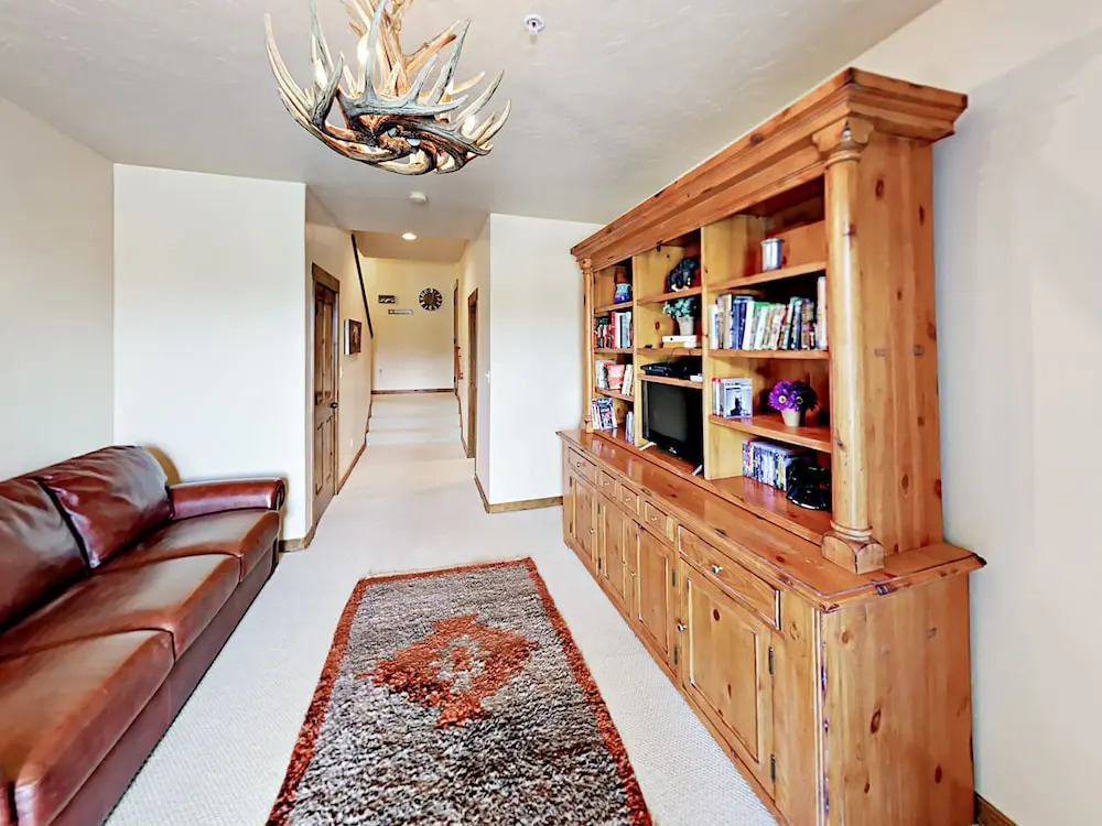 965 Bear Trail Townhouse 3 Bedrooms 3.5 Bathrooms Townhouse