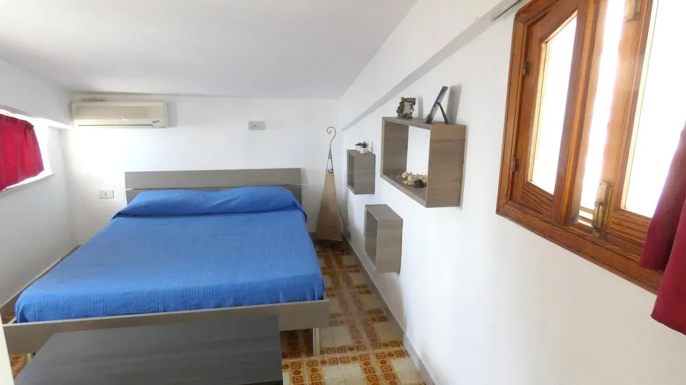 House With 4 Bedrooms in Palermo, With Wonderful sea View, Enclosed Ga