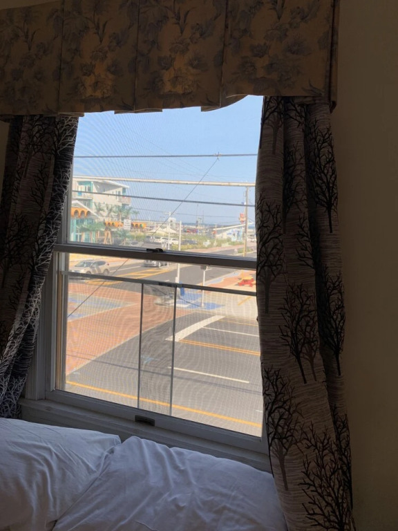 Sunshine Motel