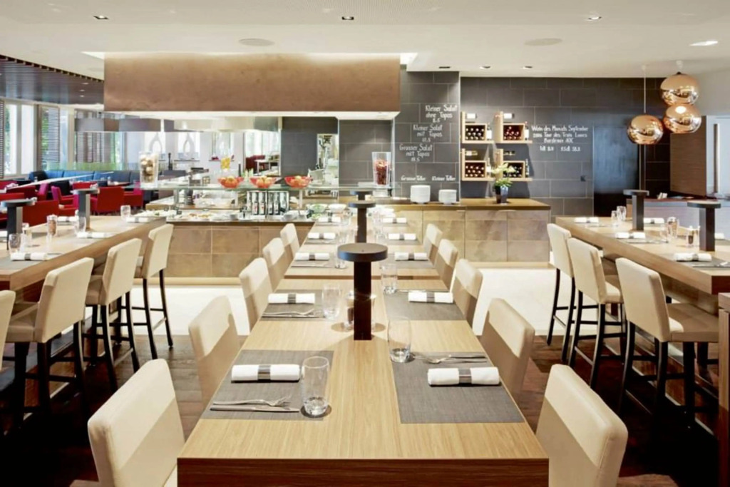 Mövenpick Hotel Zurich Airport