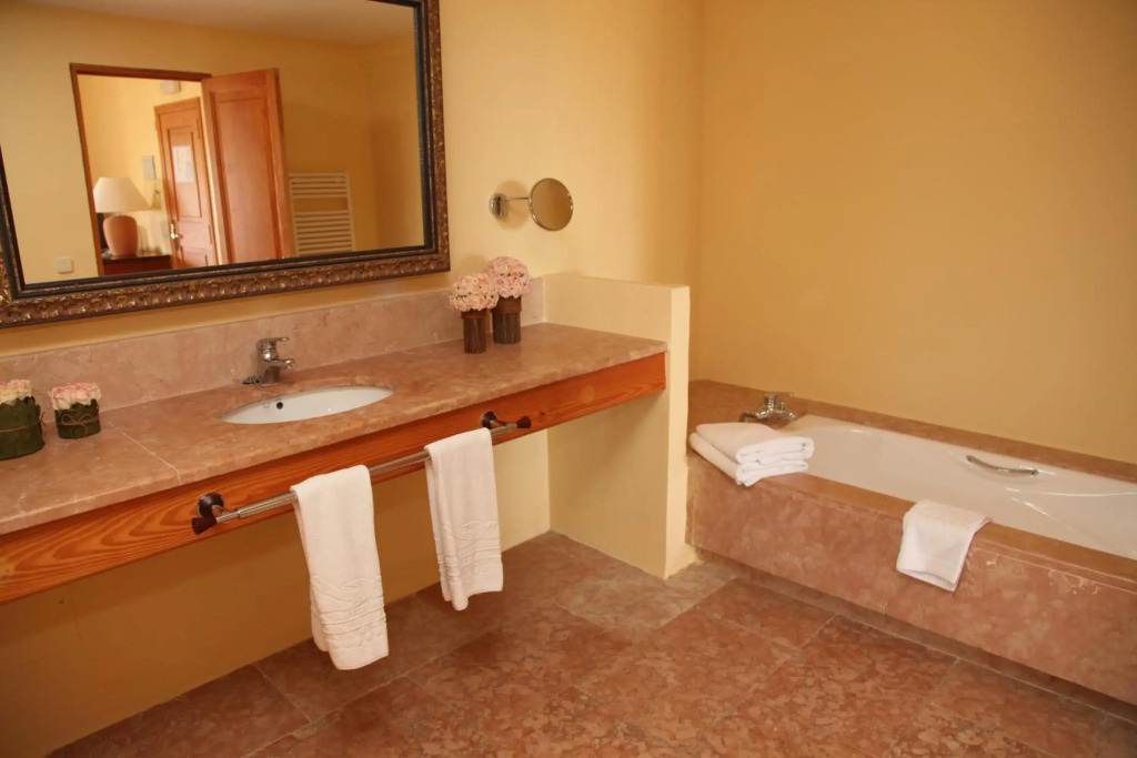 Pula Suites Boutique Resort