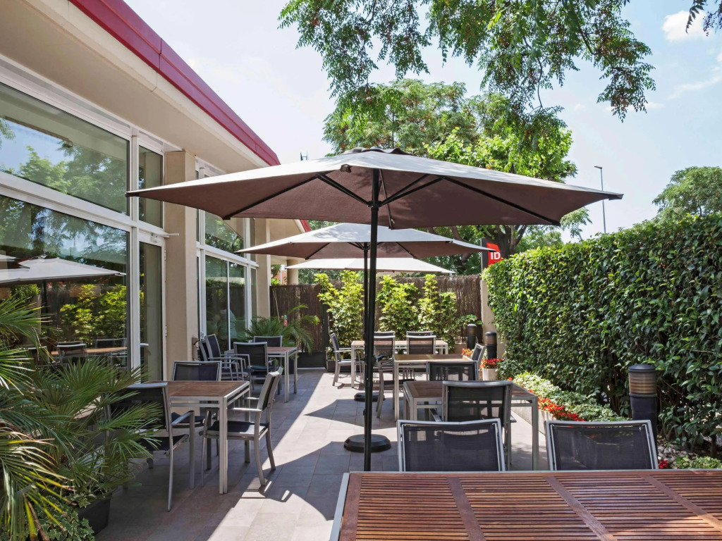 Ibis Cornella