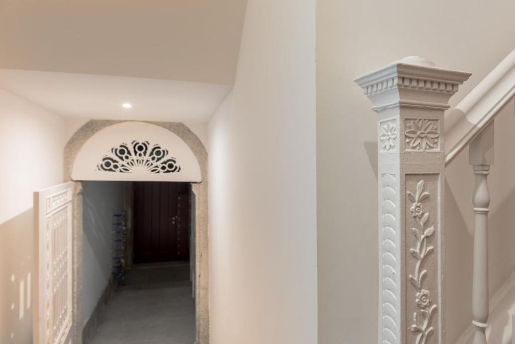 Home in Porto - Cozy 2BR Duplex by LovelyStay