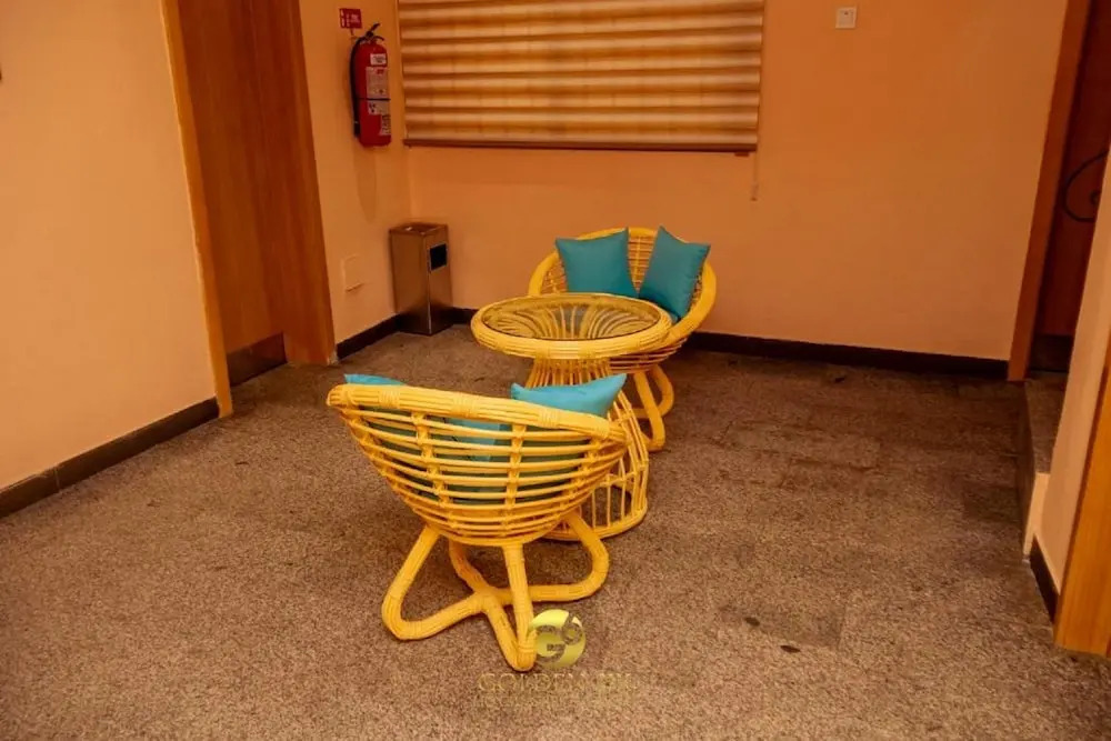 Golden Six Hotel & Restaurant