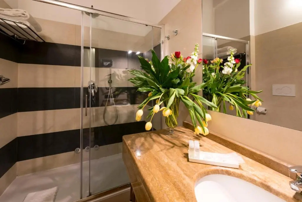 JR Suites