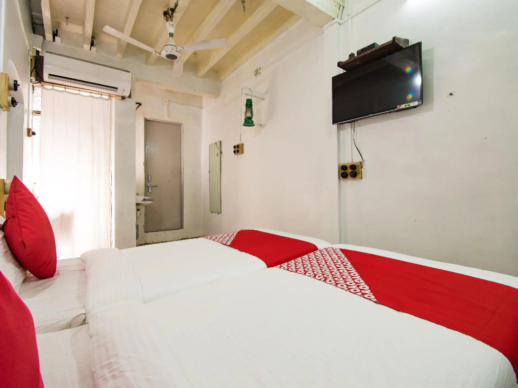 OYO 41090 Homi House