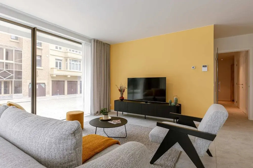 Cozy Ground-floor Apartment With Terrace Modern Amenities and Beachside Location