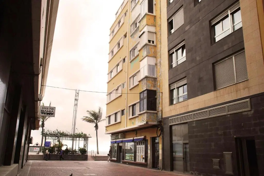 MarLenghi Apartments 3B